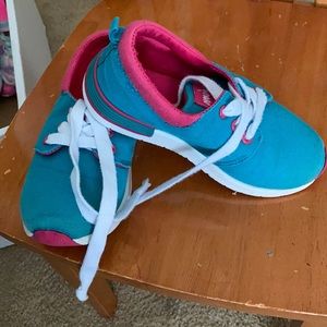 Blue tennis girls shoes